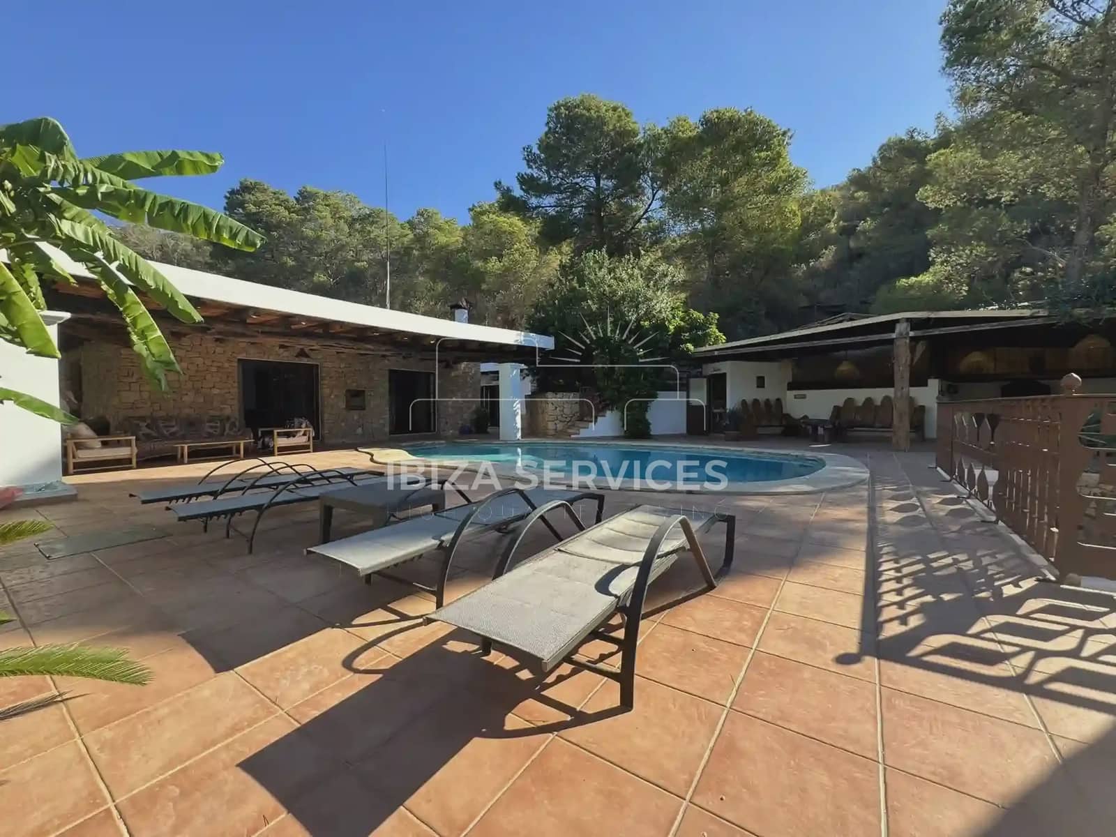 5 bedroom Villa for rent in Sant Jordi de Ses Salines with pool garage - € 7,500 (Ref: 9226034)
