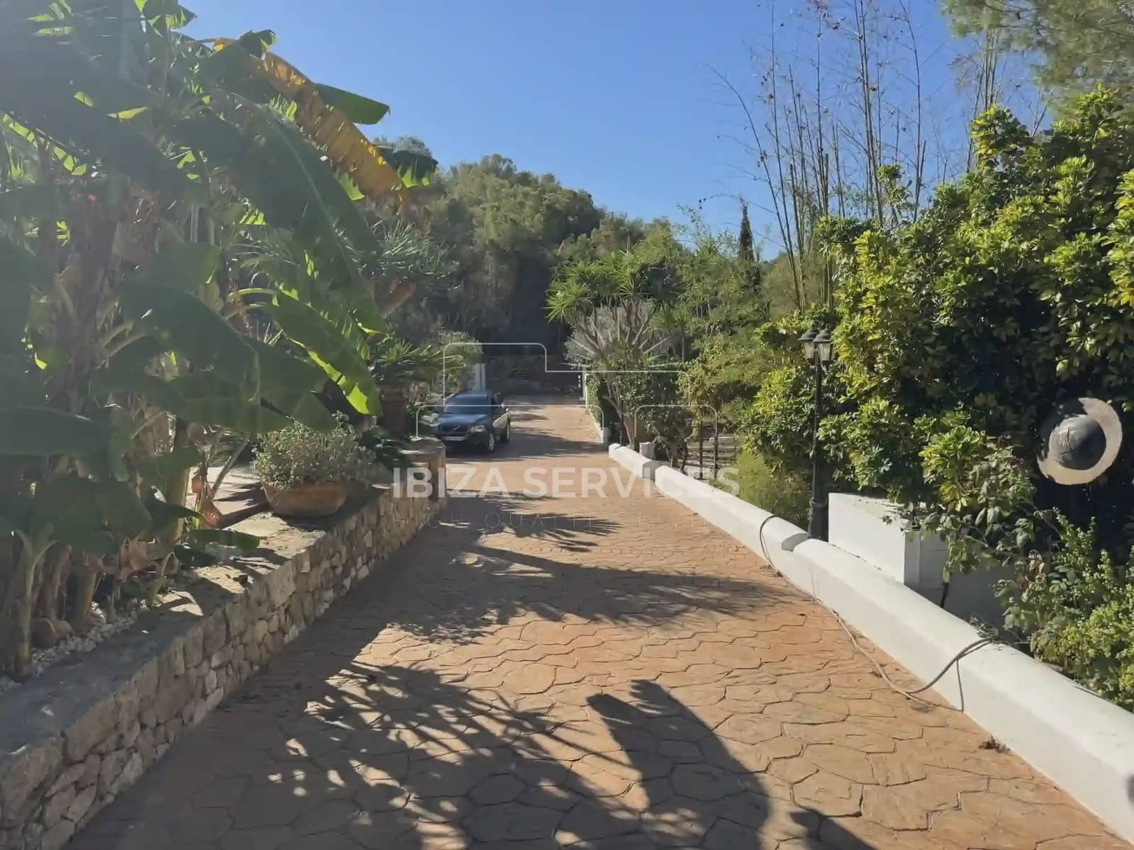 5 bedroom Villa for rent in Sant Jordi de Ses Salines with pool garage - € 7,500 (Ref: 9226034)