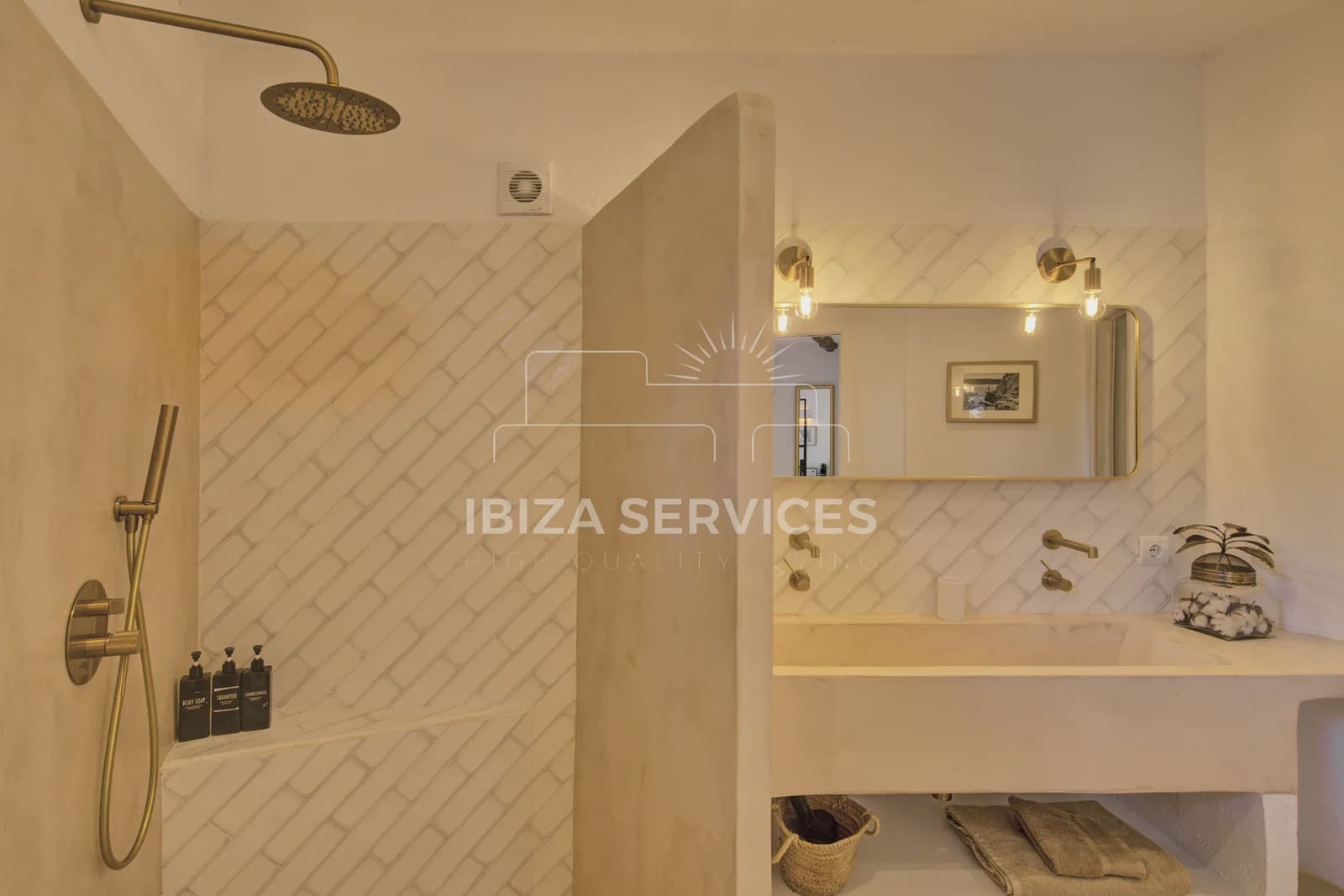 12 bedroom Villa for sale in Roca Llisa with pool garage - € 6,150,000 (Ref: 9245426)