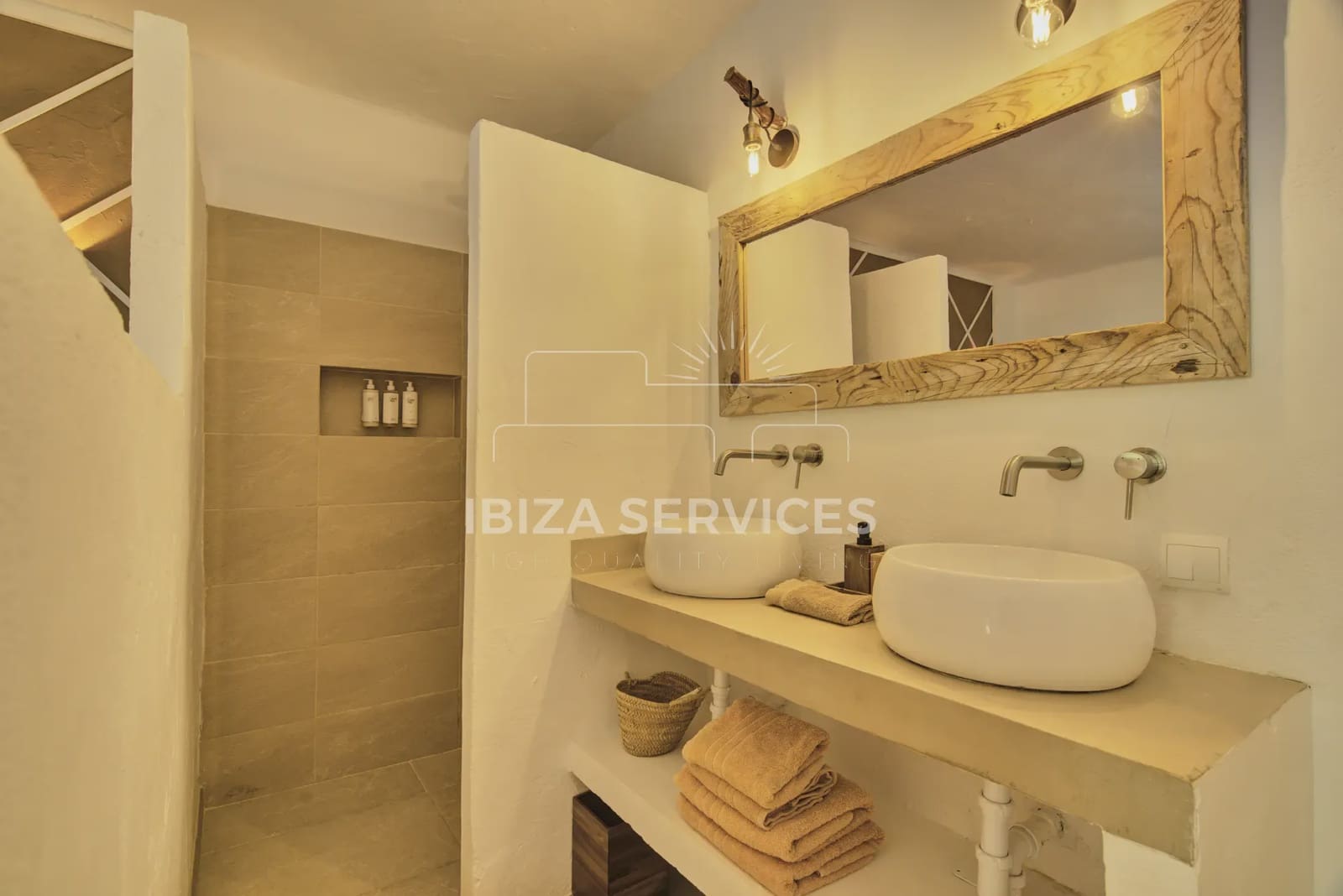 12 bedroom Villa for sale in Roca Llisa with pool garage - € 6,150,000 (Ref: 9245426)