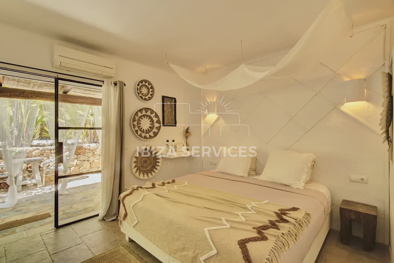 12 bedroom Villa for sale in Roca Llisa with pool garage - € 6,150,000 (Ref: 9245426)