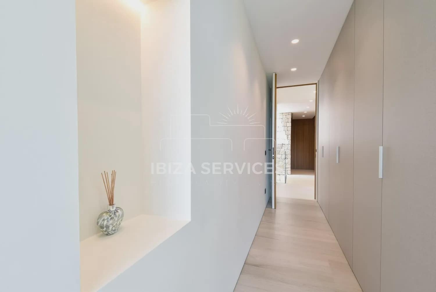 7 sypialnia Willa na sprzedaż w Nuestra Senora de Jesus z basenem garażem - 8 500 000 € (Ref: 9245427)