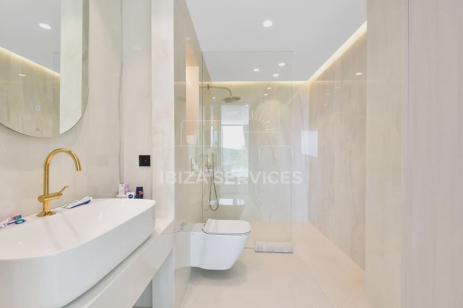 7 sypialnia Willa na sprzedaż w Nuestra Senora de Jesus z basenem garażem - 8 500 000 € (Ref: 9245427)