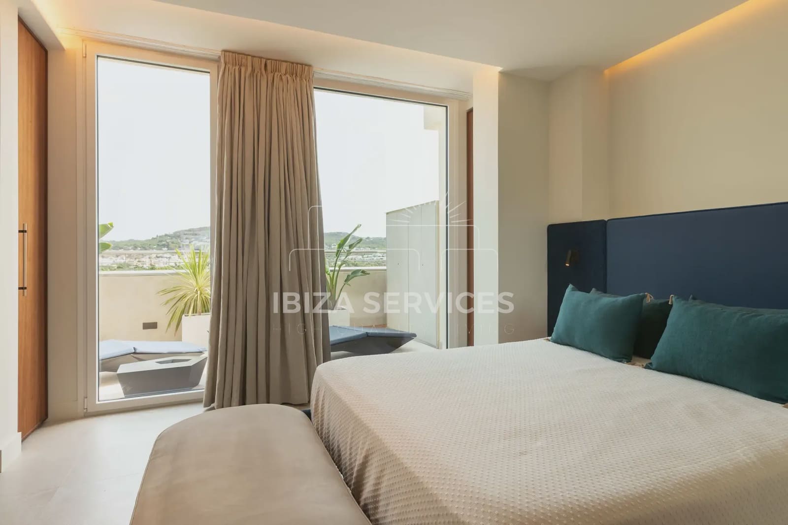 3 bedroom Apartment for sale in Ibiza / Eivissa town with pool - € 2,950,000 (Ref: 9247765)