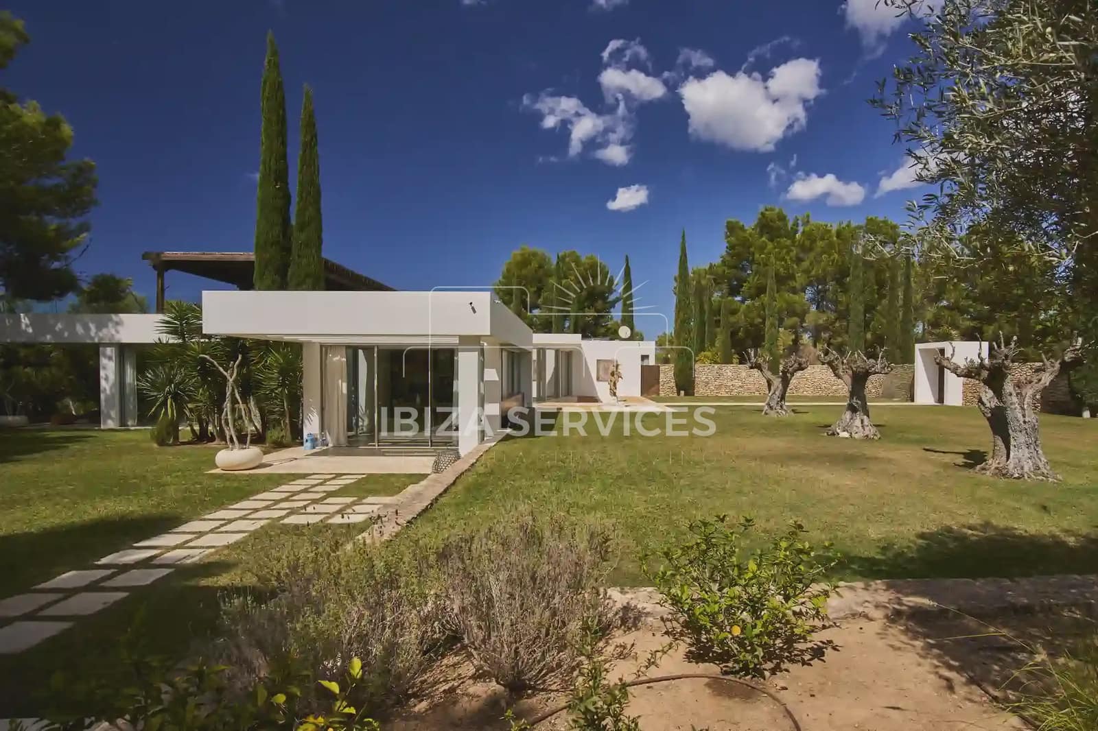 5 bedroom Villa for sale in San Jose / Sant Josep de Sa Talaia with pool garage - € 8,900,000 (Ref: 9265132)