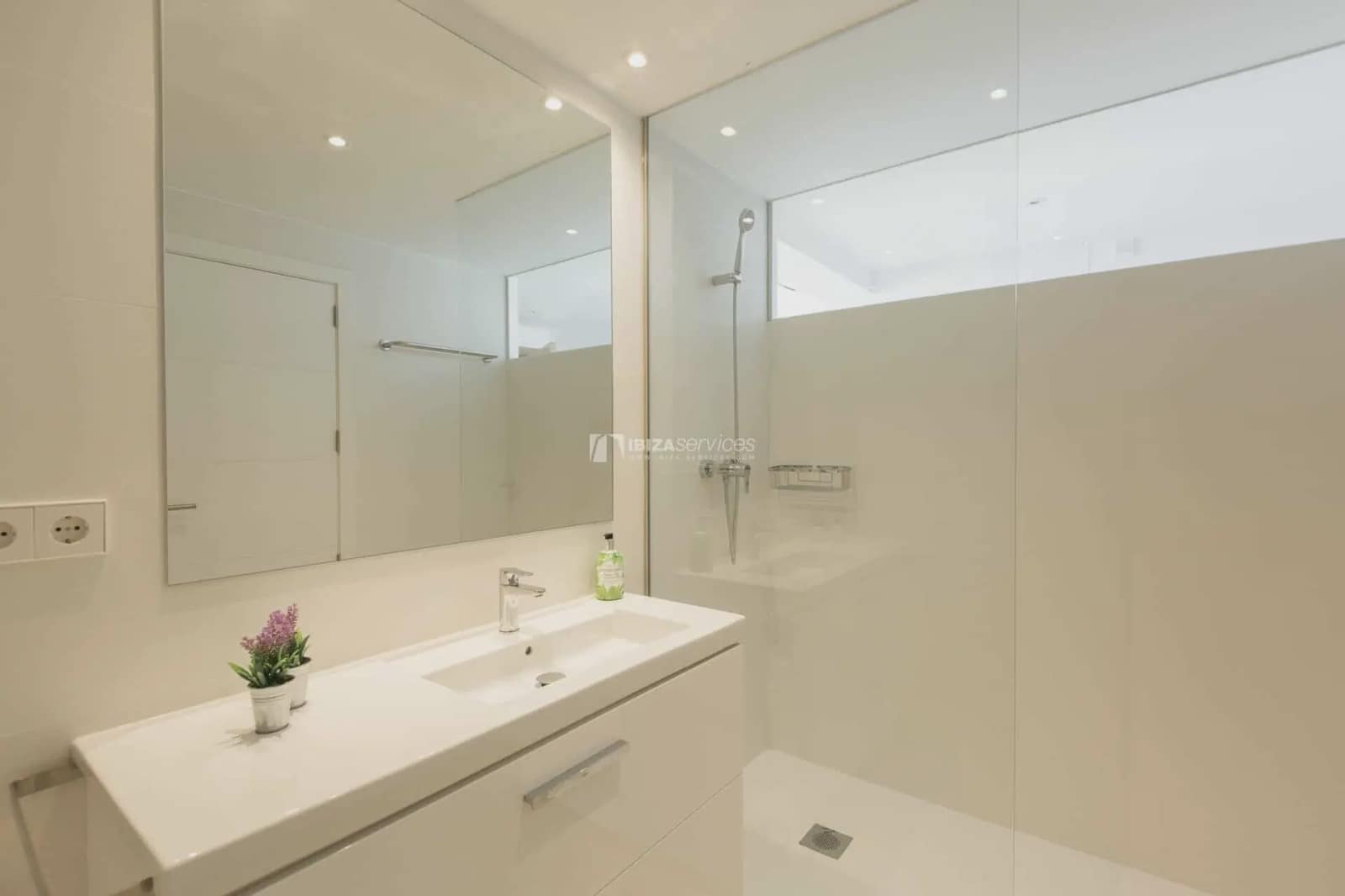 2 sypialnia Apartament do wynajęcia w Miasto Ibiza / Eivissa z garażem - 1 350 € (Ref: 9279853)