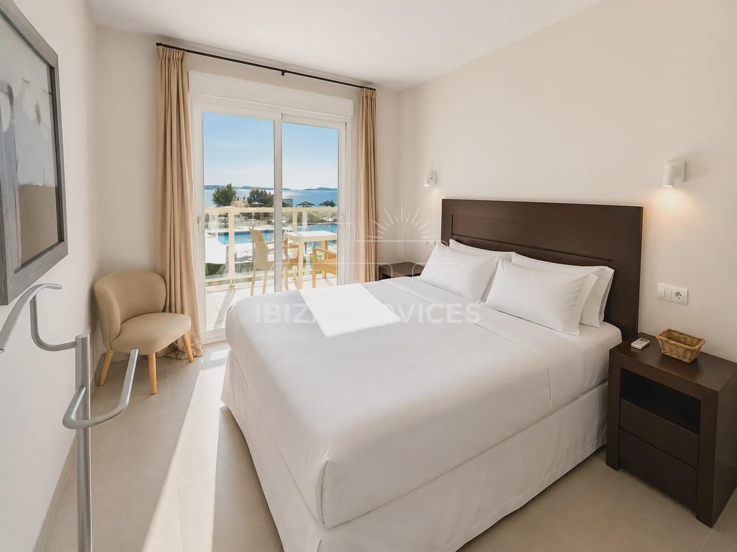 2 bedroom Apartment for rent in Cala d'en Bou with pool - € 2,000 (Ref: 9348004)