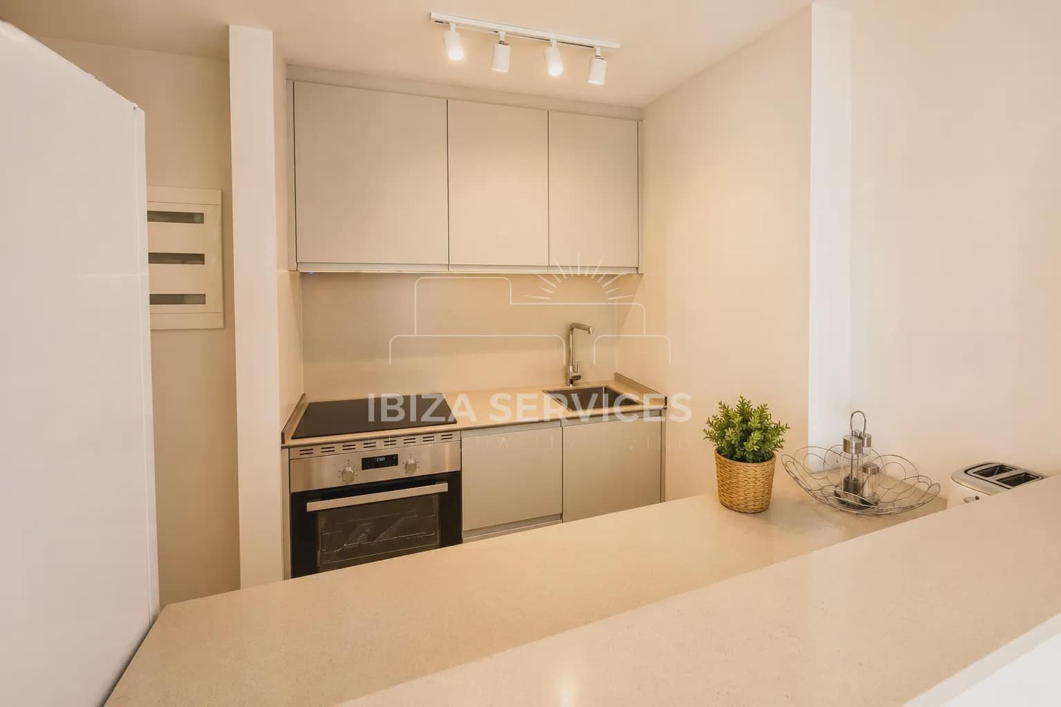 2 bedroom Apartment for rent in Cala d'en Bou with pool - € 2,000 (Ref: 9348004)
