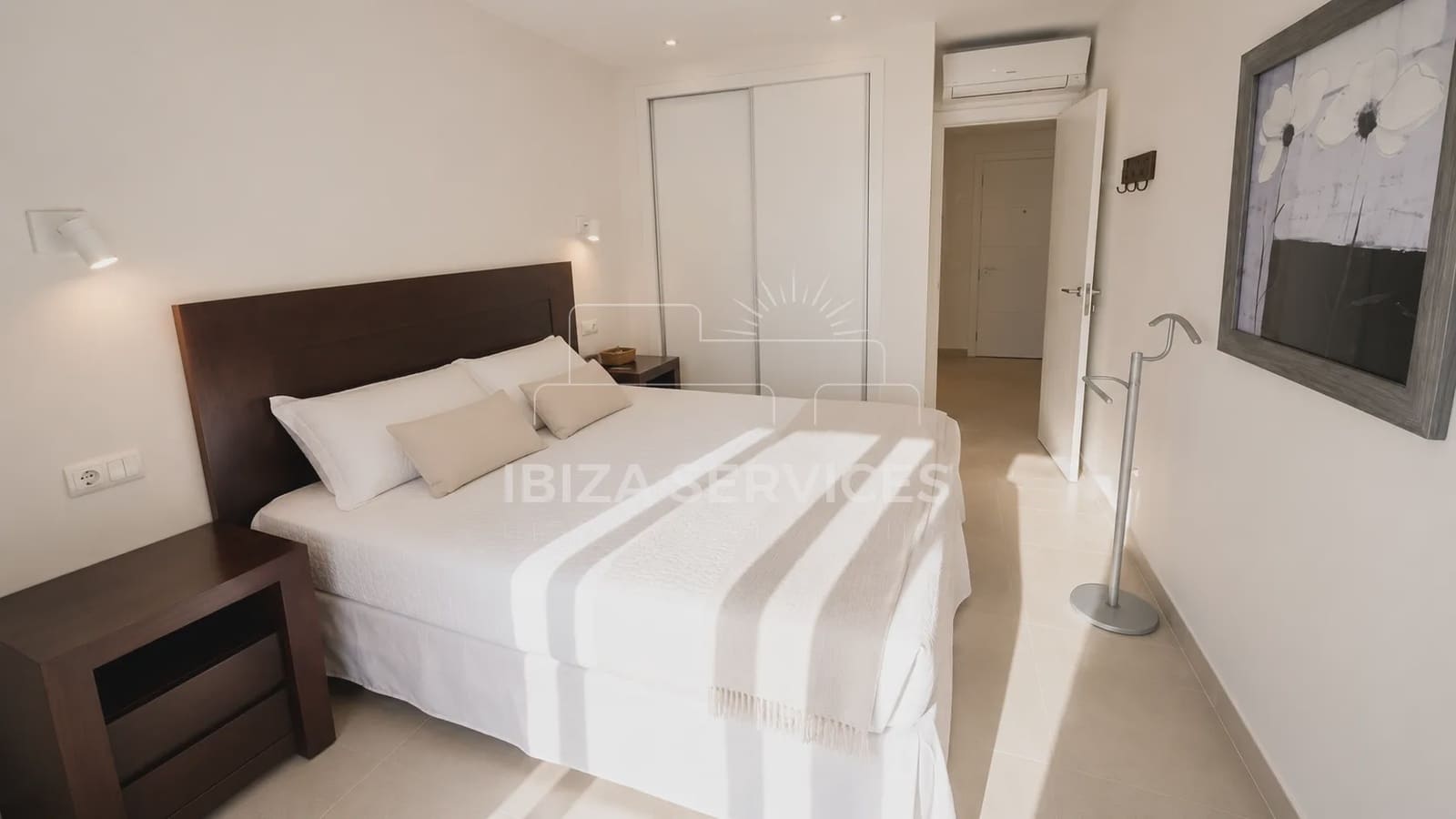 2 bedroom Apartment for rent in Cala d'en Bou with pool - € 2,000 (Ref: 9348004)