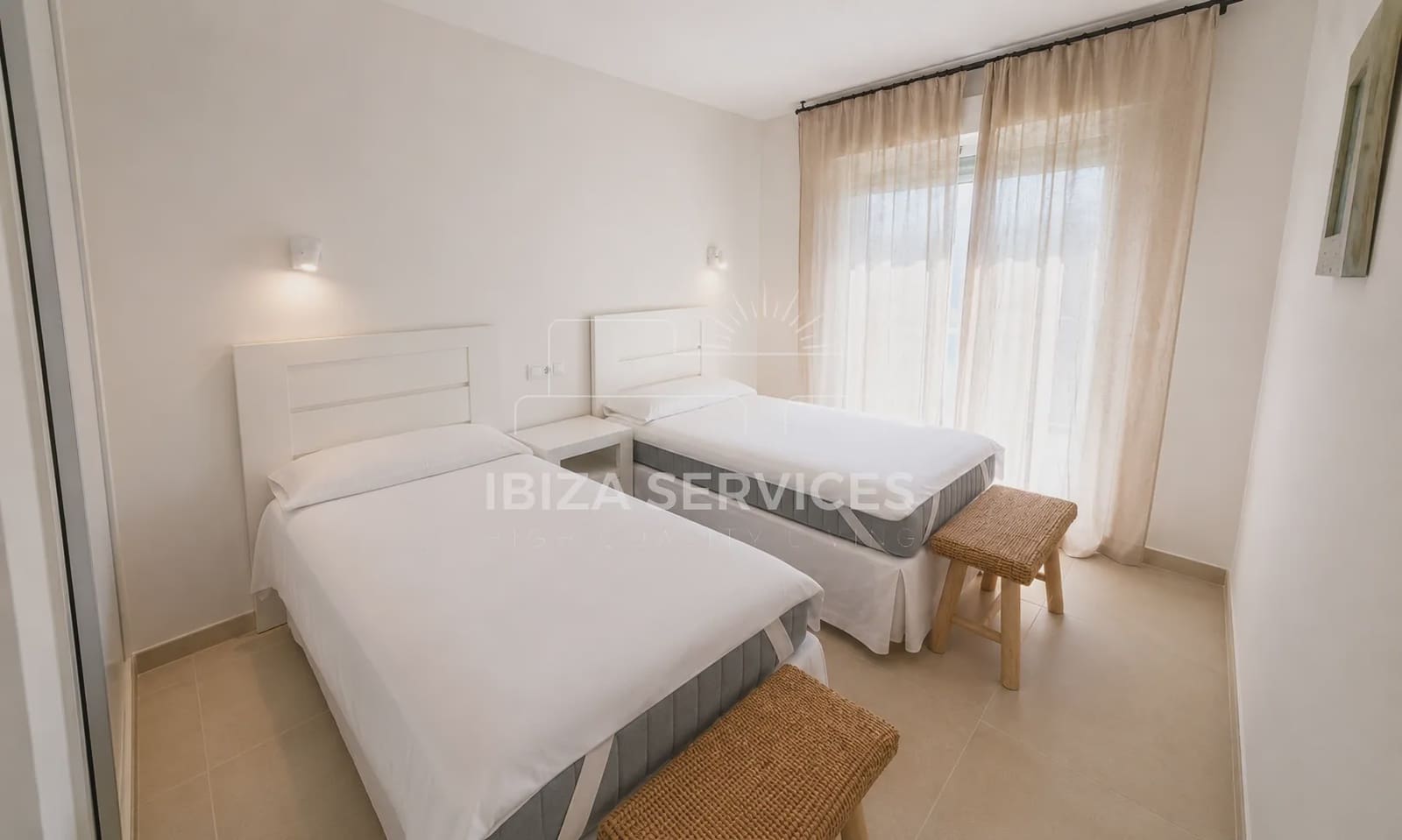 2 bedroom Apartment for rent in Cala d'en Bou with pool - € 2,000 (Ref: 9348004)