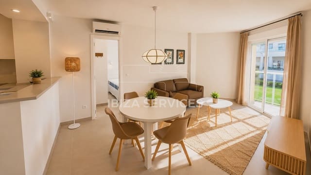 2 bedroom Apartment for rent in Cala d'en Bou, San Jose / Sant Josep de Sa Talaia with pool - € 2,000 (Ref: 9348004)