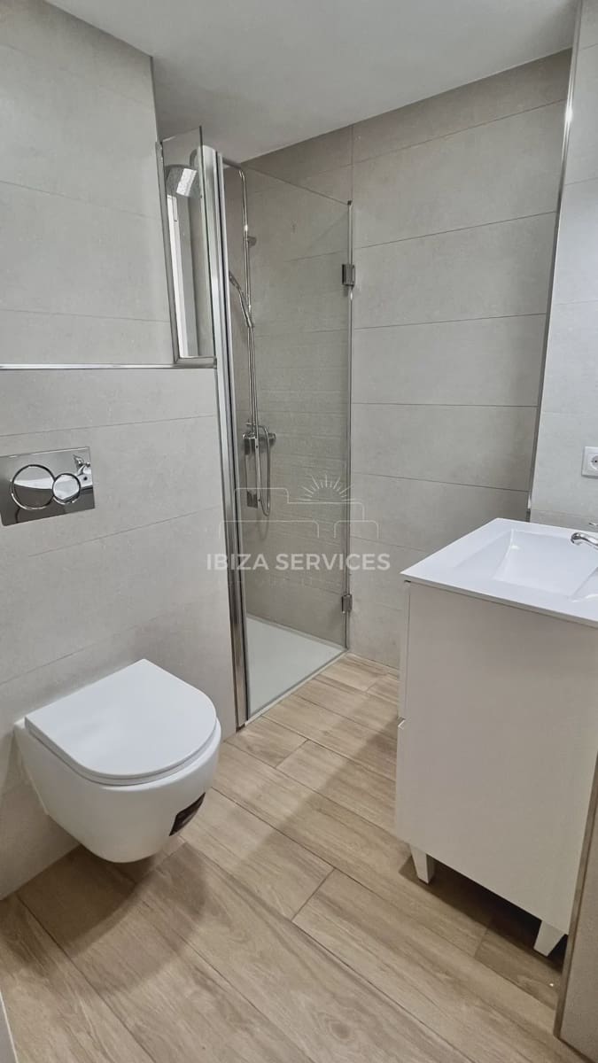 2 sovrum Lägenhet till salu i Ibiza stad med pool - 770 000 € (Ref: 9354529)