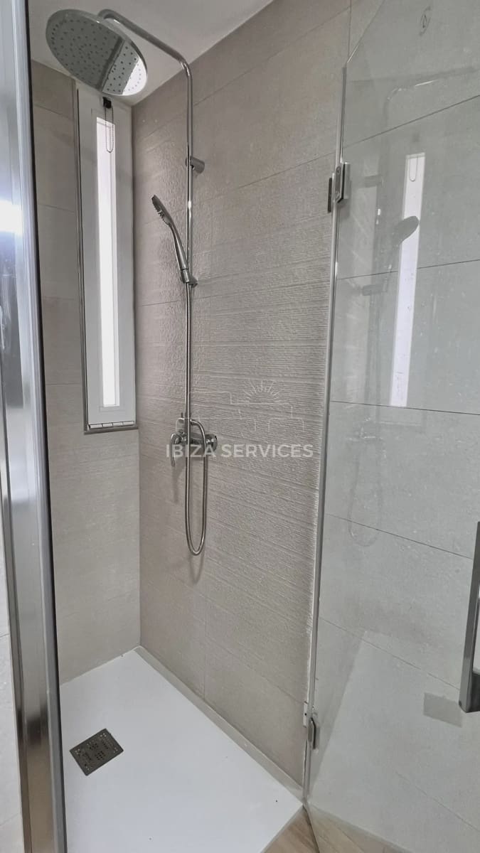 2 sovrum Lägenhet till salu i Ibiza stad med pool - 770 000 € (Ref: 9354529)