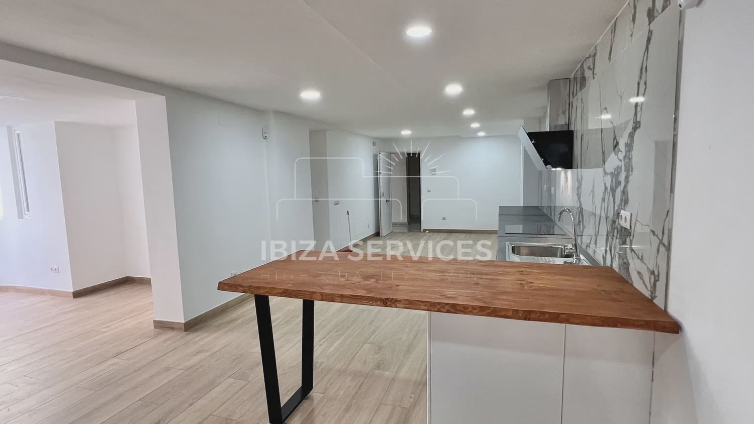 2 sovrum Lägenhet till salu i Ibiza stad med pool - 770 000 € (Ref: 9354529)