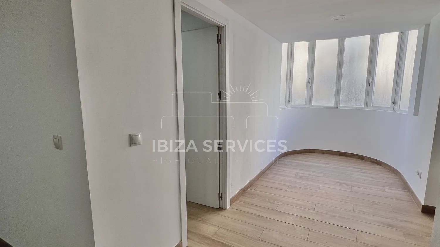 2 sovrum Lägenhet till salu i Ibiza stad med pool - 770 000 € (Ref: 9354529)