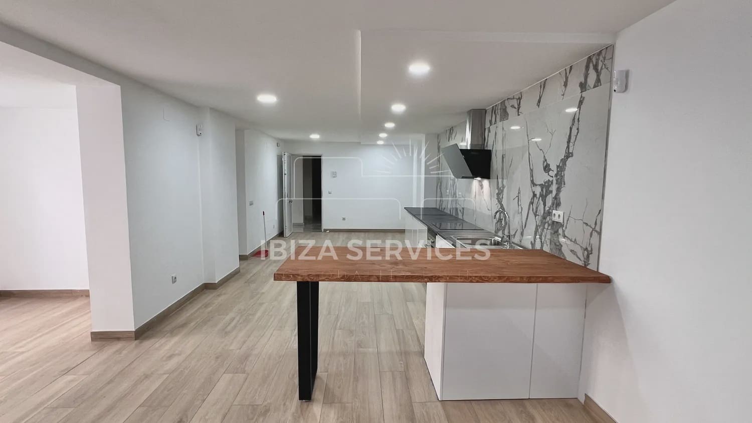 2 sovrum Lägenhet till salu i Ibiza stad med pool - 770 000 € (Ref: 9354529)