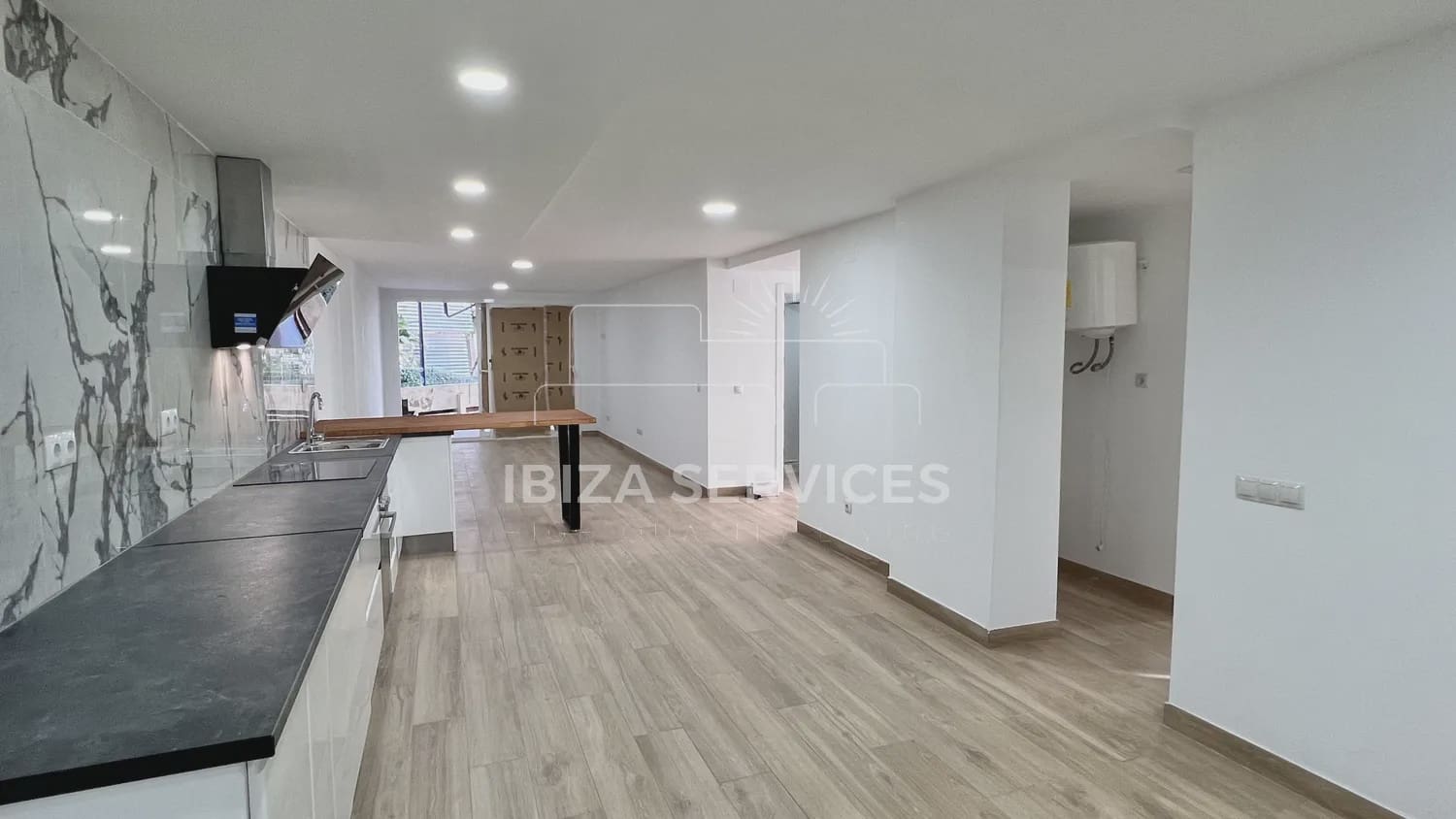 2 sovrum Lägenhet till salu i Ibiza stad med pool - 770 000 € (Ref: 9354529)