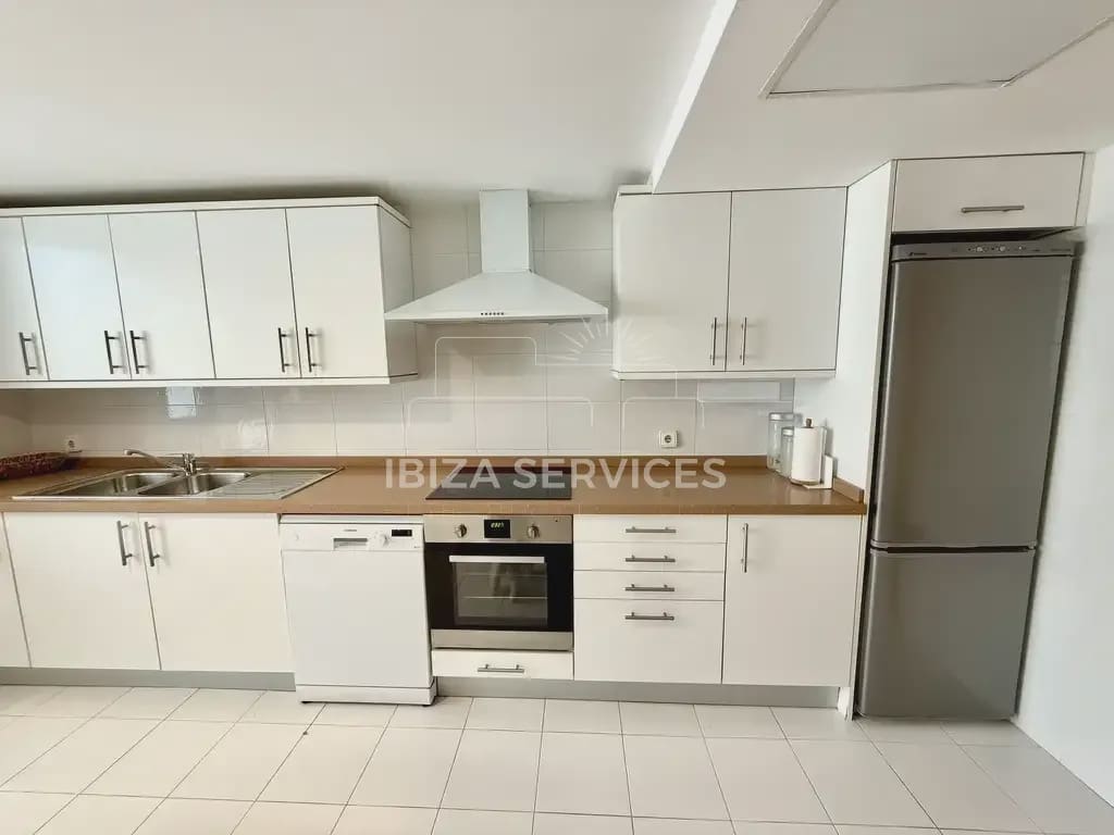 6 sypialnia Dom do wynajęcia w Talamanca z garażem - 6 000 € (Ref: 9384932)