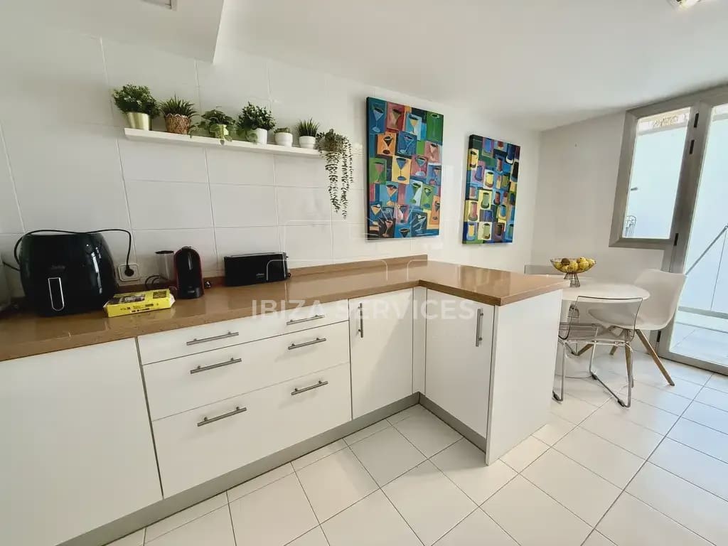 6 sypialnia Dom do wynajęcia w Talamanca z garażem - 6 000 € (Ref: 9384932)