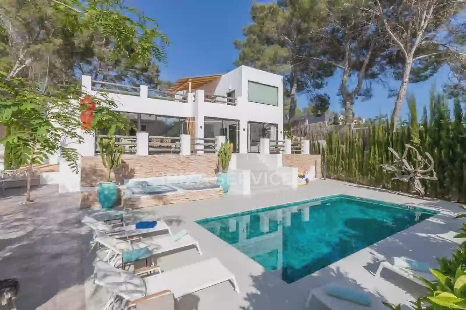 5 bedroom Villa for rent in San Miguel / Sant Miquel de Balansat with pool garage - € 9,000 (Ref: 9497919)