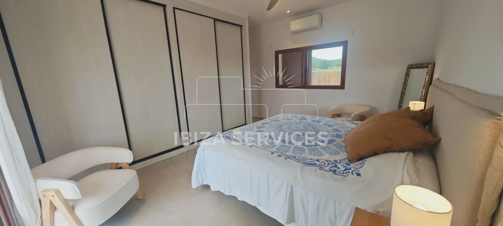 4 soveværelse Finca/Landehus til leje i Santa Eulalia / Santa Eularia med garage - € 6.000 (Ref: 9529027)
