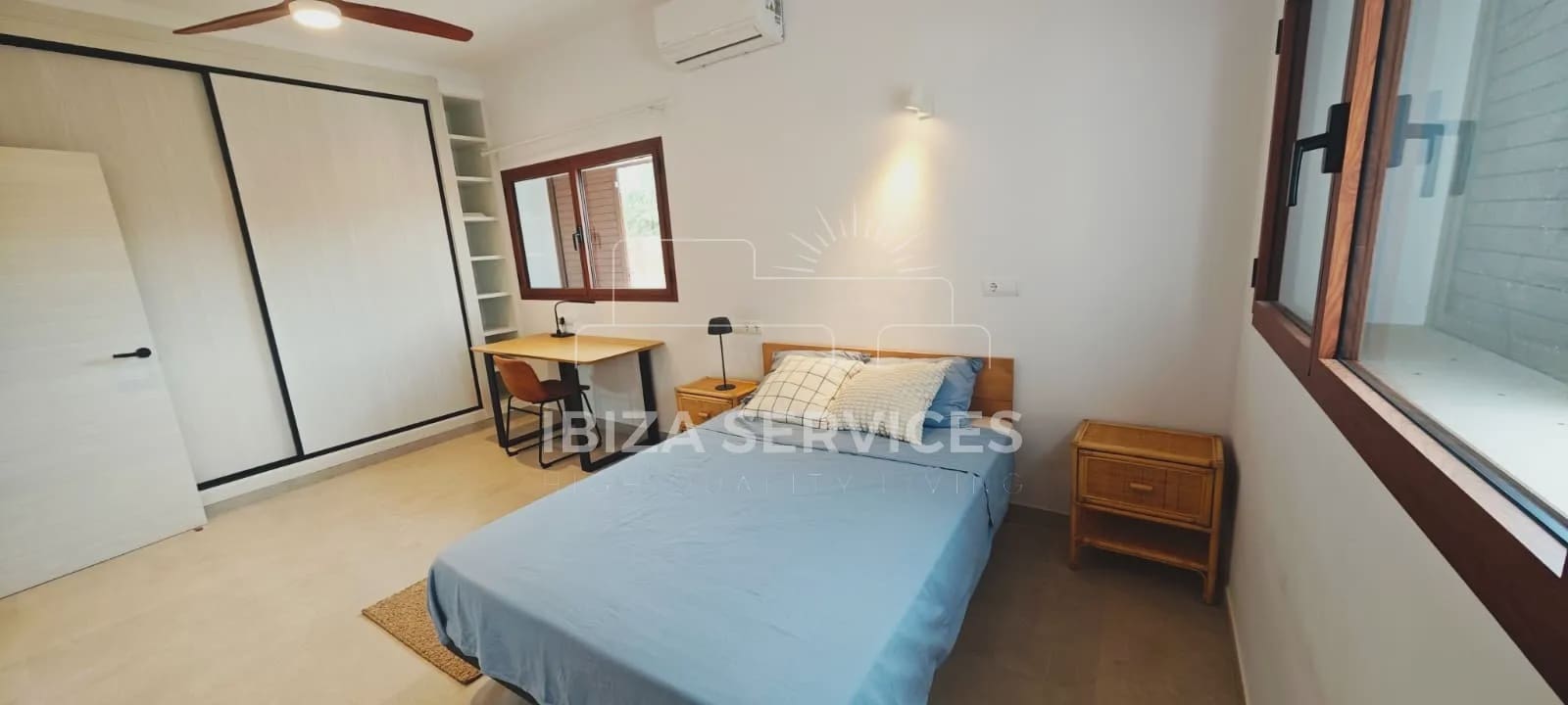 4 soveværelse Finca/Landehus til leje i Santa Eulalia / Santa Eularia med garage - € 6.000 (Ref: 9529027)