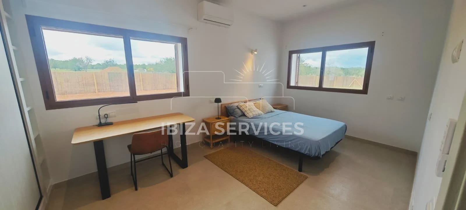 4 soveværelse Finca/Landehus til leje i Santa Eulalia / Santa Eularia med garage - € 6.000 (Ref: 9529027)