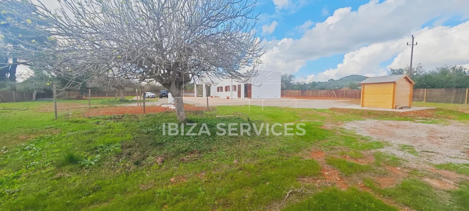4 soveværelse Finca/Landehus til leje i Santa Eulalia / Santa Eularia med garage - € 6.000 (Ref: 9529027)