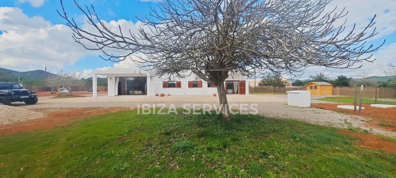 4 soveværelse Finca/Landehus til leje i Santa Eulalia / Santa Eularia med garage - € 6.000 (Ref: 9529027)