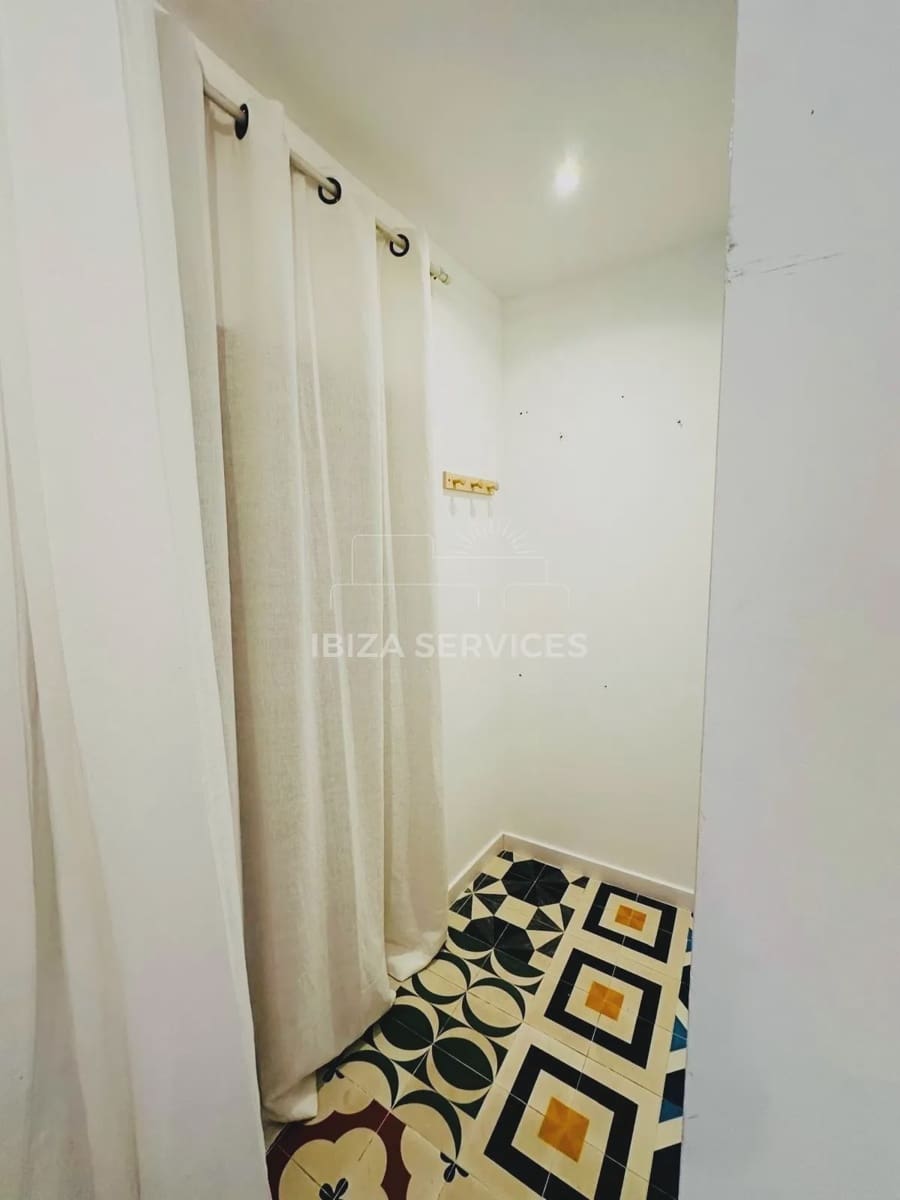 Business for rent in Ibiza / Eivissa town - € 40,000 (Ref: 9535362)