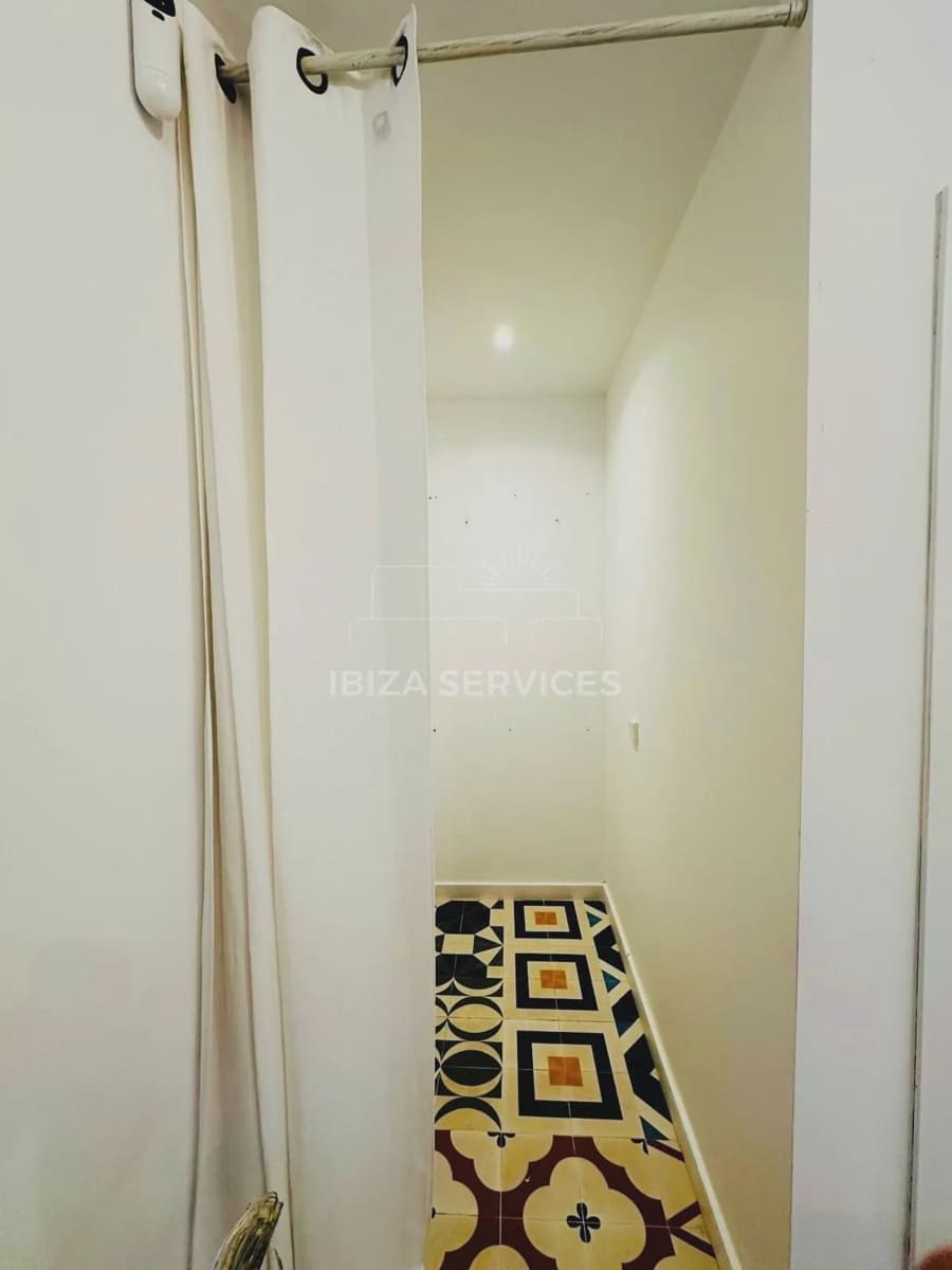 Business for rent in Ibiza / Eivissa town - € 40,000 (Ref: 9535362)