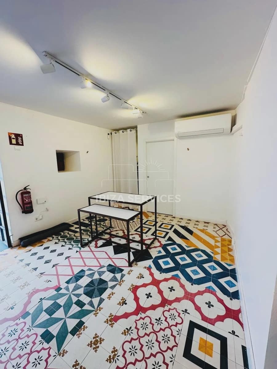 Business for rent in Ibiza / Eivissa town - € 40,000 (Ref: 9535362)