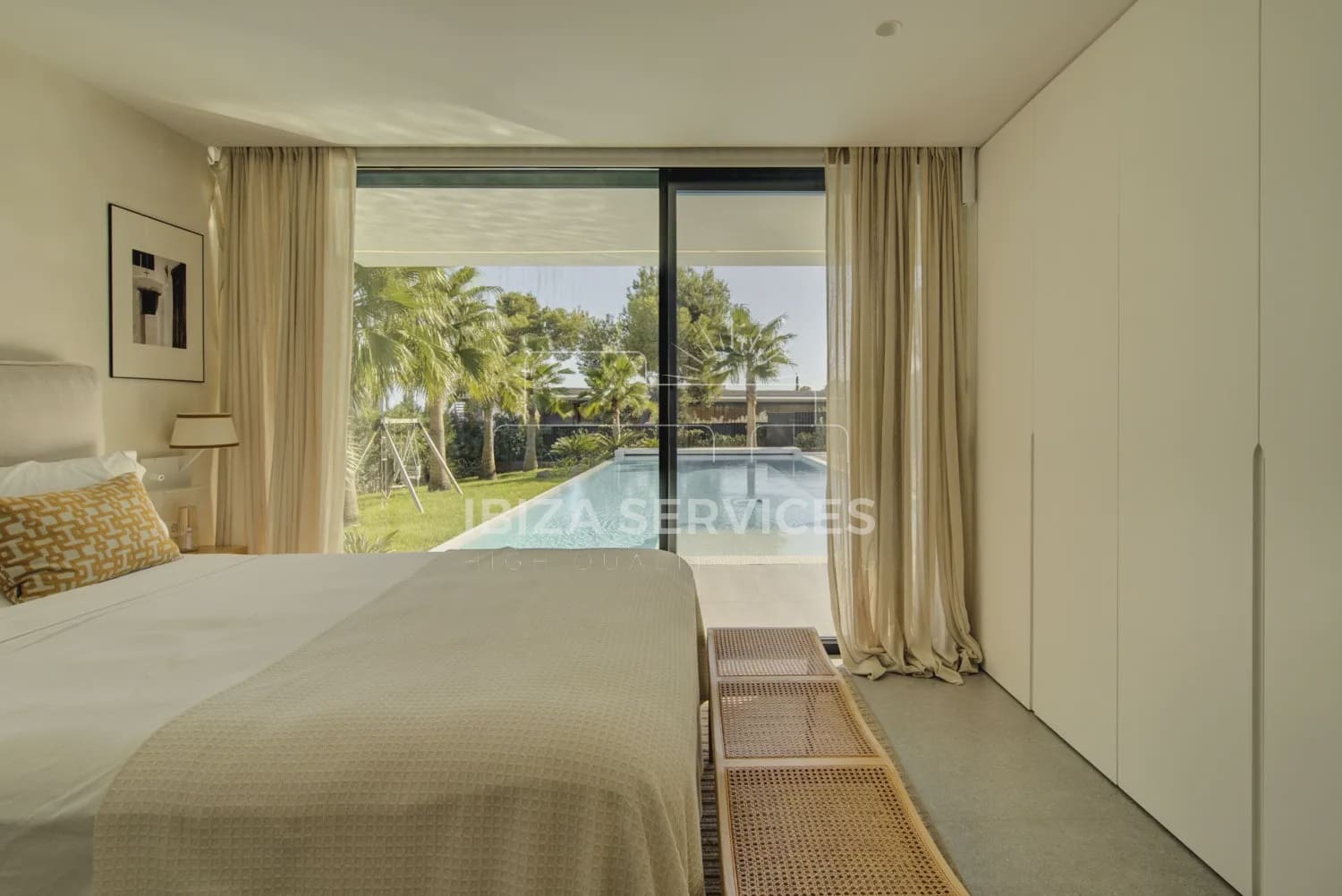 4 soverom Villa til salgs i Es Cubells med svømmebasseng garasje - € 7 200 000 (Ref: 9542766)