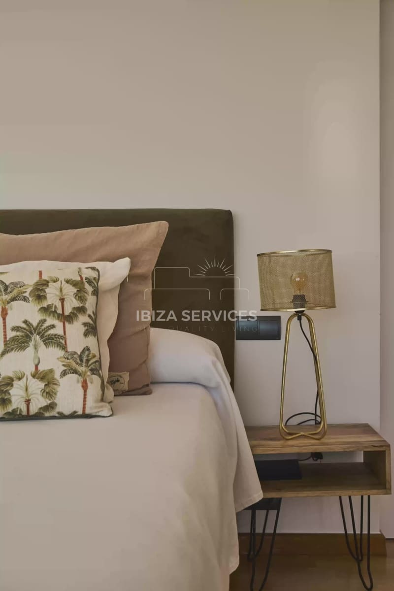 3 slaapkamer Villa voor vakantieverhuur in Talamanca met garage - € 3.752 (Ref: 9547378)