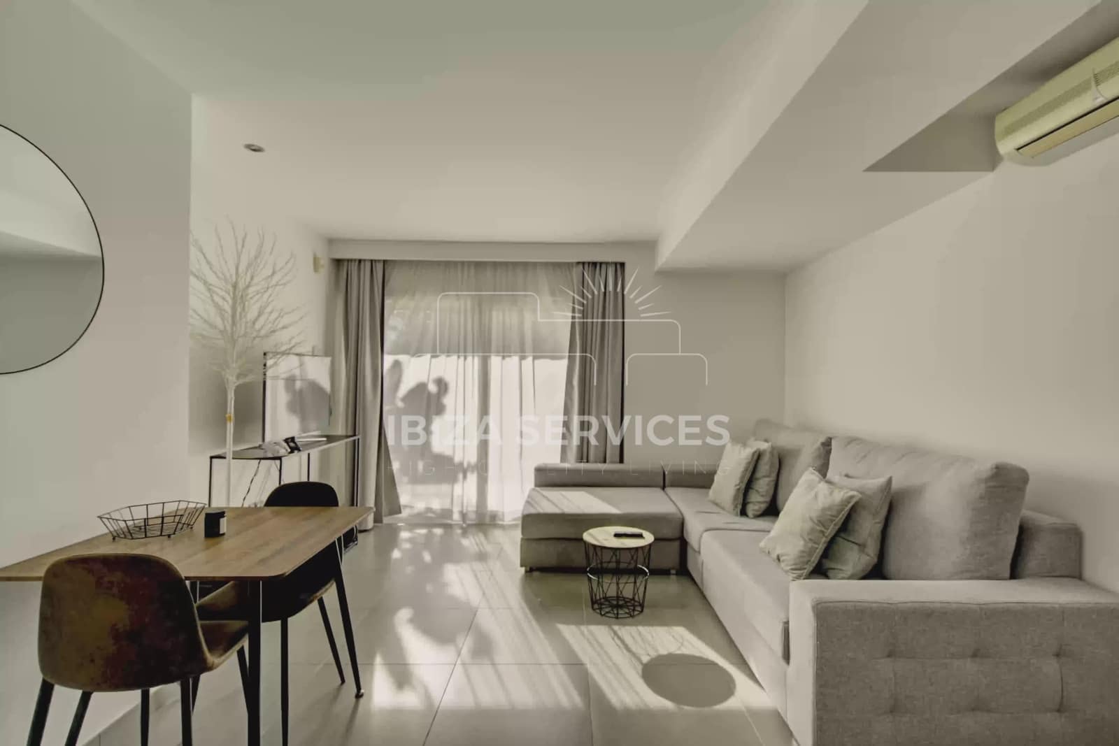 3 slaapkamer Villa voor vakantieverhuur in Talamanca met garage - € 3.752 (Ref: 9547378)