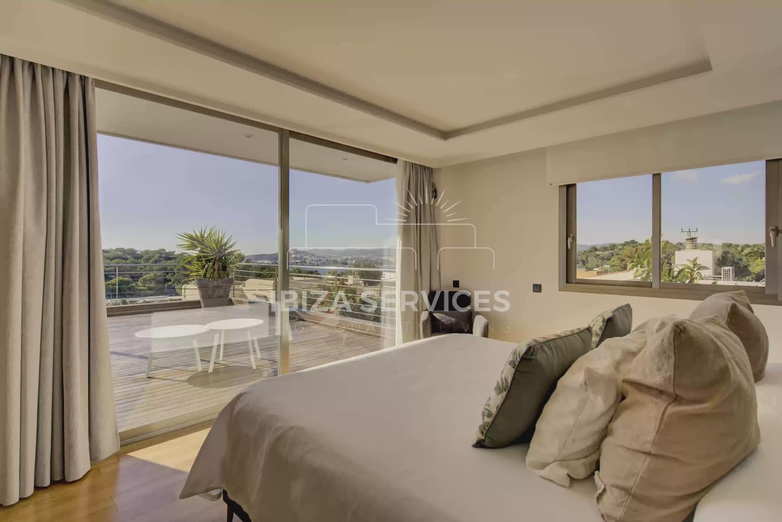 3 slaapkamer Villa voor vakantieverhuur in Talamanca met garage - € 3.752 (Ref: 9547378)