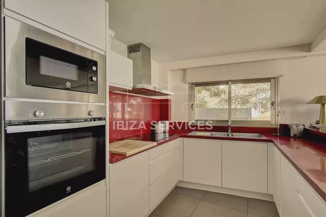 3 slaapkamer Villa voor vakantieverhuur in Talamanca, Ibiza dorp met garage - € 3.752 (Ref: 9547378)