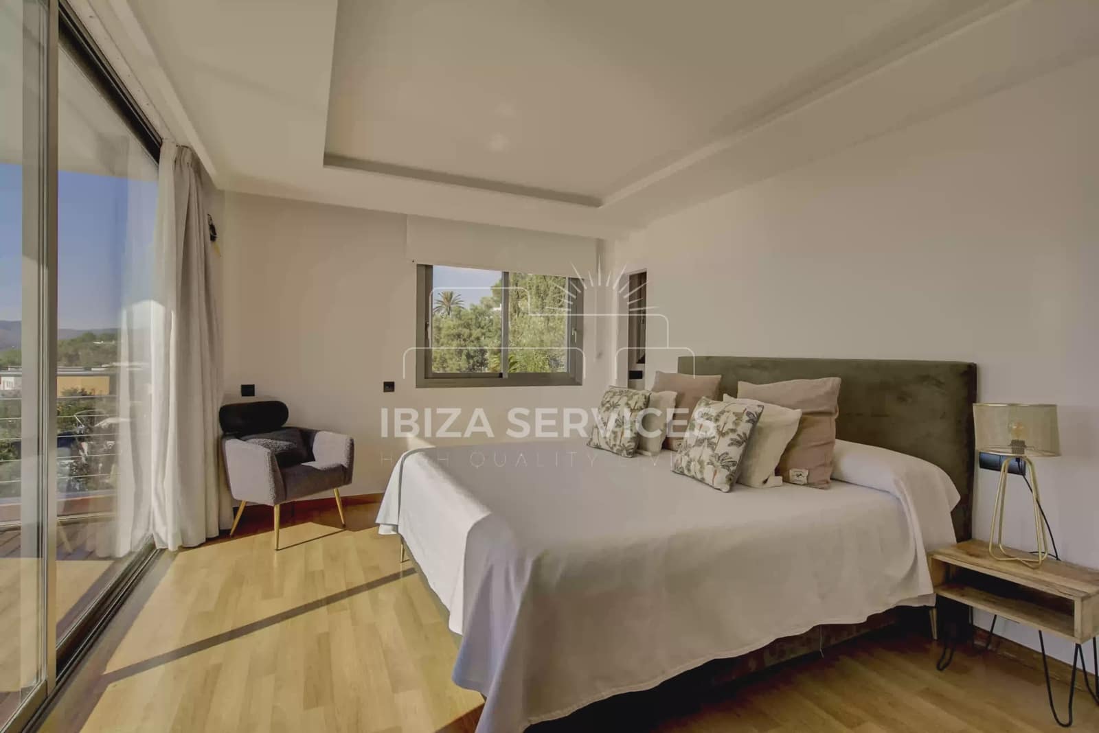 3 slaapkamer Villa voor vakantieverhuur in Talamanca met garage - € 3.752 (Ref: 9547378)