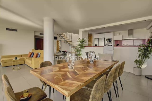 3 slaapkamer Villa voor vakantieverhuur in Talamanca, Ibiza dorp met garage - € 3.752 (Ref: 9547378)