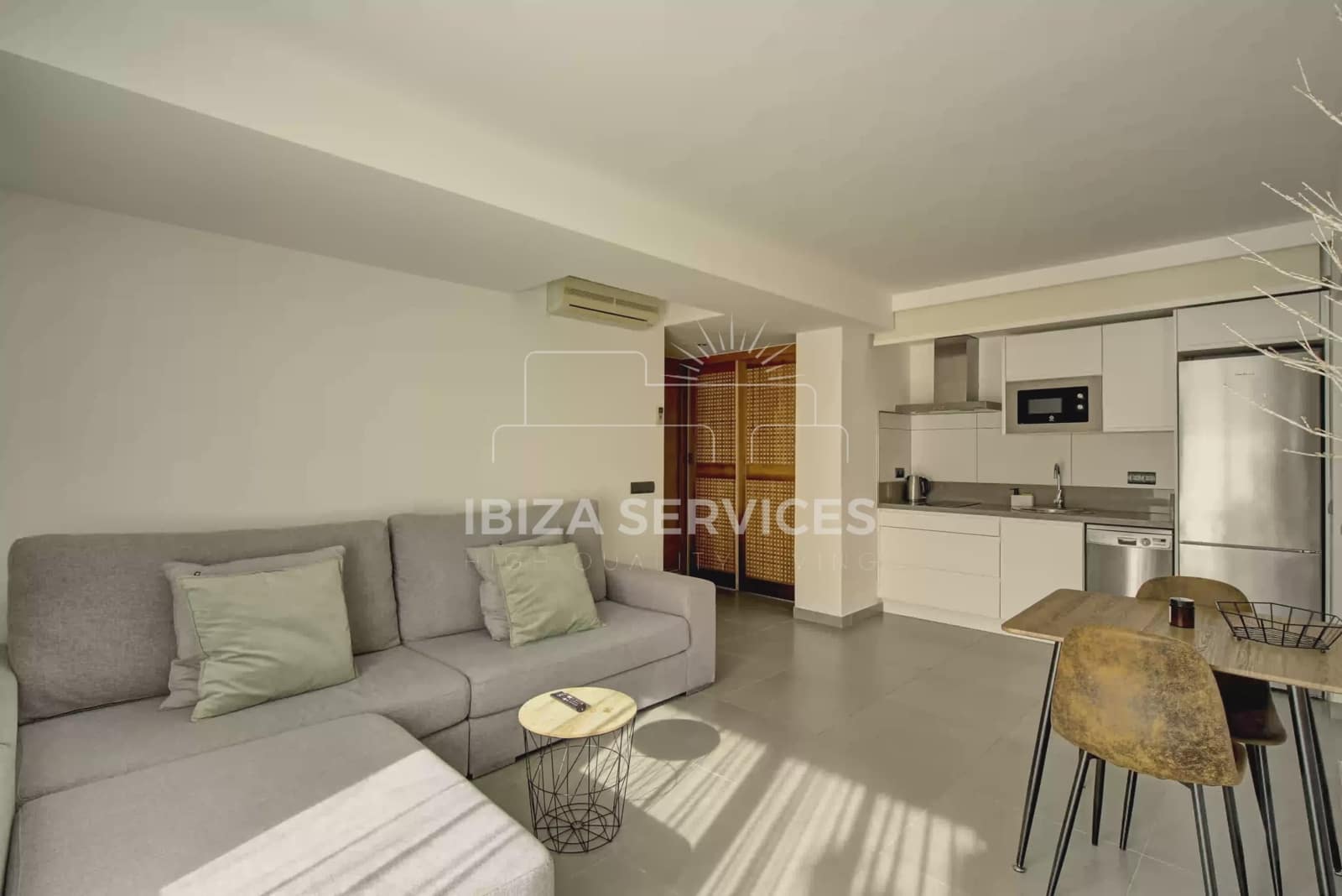 3 slaapkamer Villa voor vakantieverhuur in Talamanca met garage - € 3.752 (Ref: 9547378)