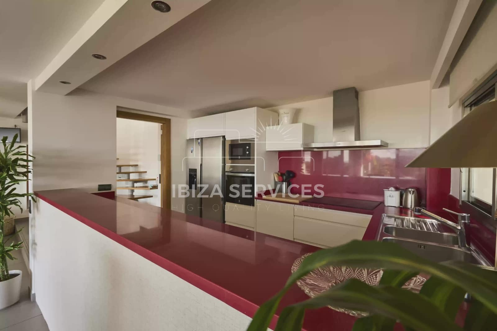 3 slaapkamer Villa voor vakantieverhuur in Talamanca met garage - € 3.752 (Ref: 9547378)