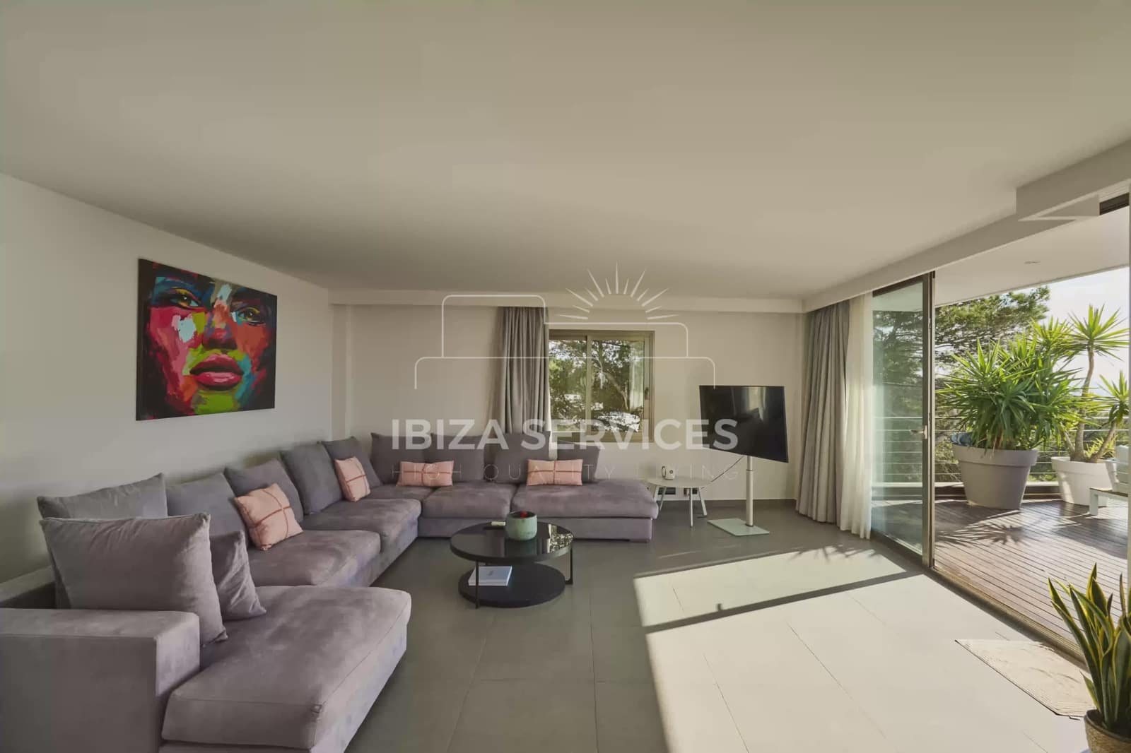 3 slaapkamer Villa voor vakantieverhuur in Talamanca met garage - € 3.752 (Ref: 9547378)