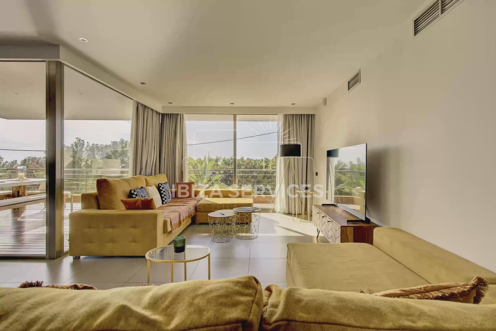 3 slaapkamer Villa voor vakantieverhuur in Talamanca met garage - € 3.752 (Ref: 9547378)