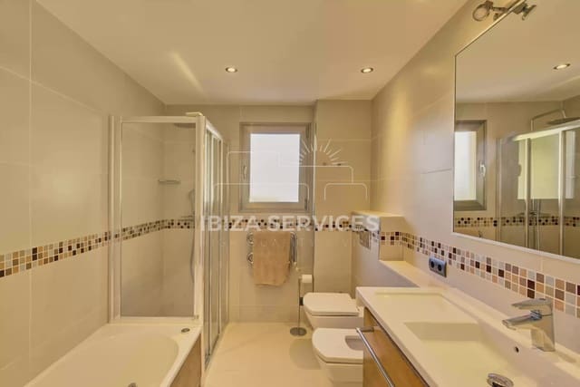 3 slaapkamer Villa voor vakantieverhuur in Talamanca, Ibiza dorp met garage - € 3.752 (Ref: 9547378)