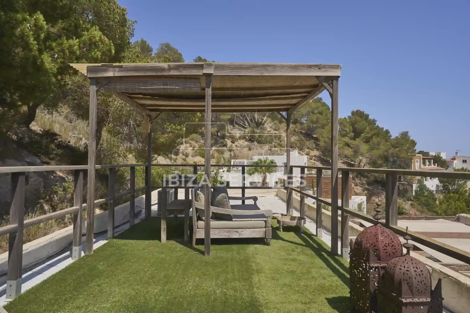 Apartment for holiday rental in Cala Llonga with pool - € 1,120 (Ref: 9554256)