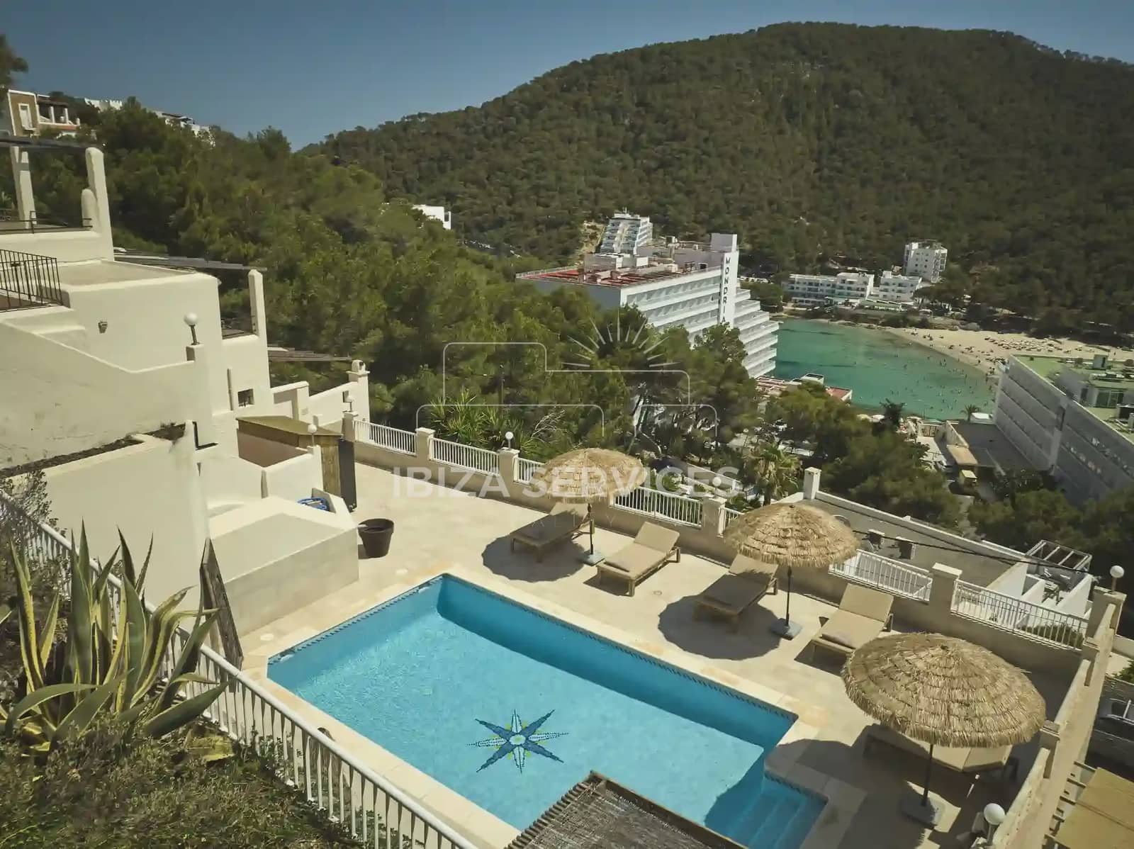 Apartment for holiday rental in Cala Llonga with pool - € 1,120 (Ref: 9554256)