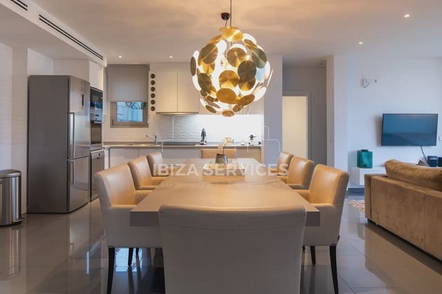 5 bedroom Villa for rent in Talamanca, Ibiza / Eivissa town with pool garage - € 7,500 (Ref: 9562597)