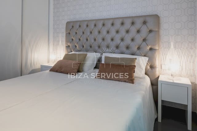 5 bedroom Villa for rent in Talamanca, Ibiza / Eivissa town with pool garage - € 7,500 (Ref: 9562597)