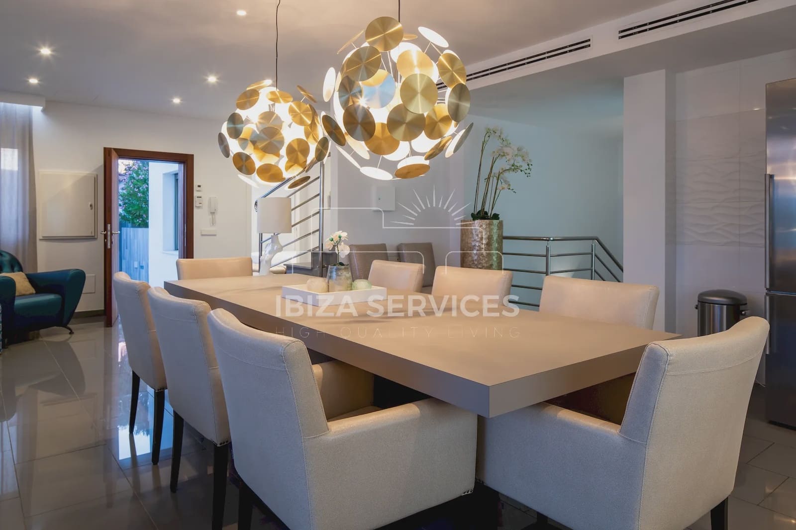 5 bedroom Villa for rent in Talamanca with pool garage - € 7,500 (Ref: 9562597)