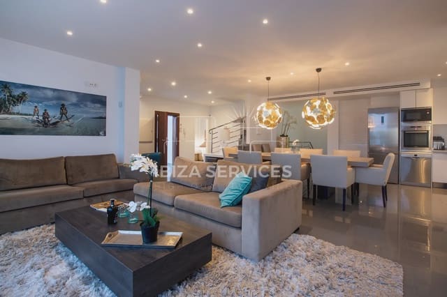 5 bedroom Villa for rent in Talamanca, Ibiza / Eivissa town with pool garage - € 7,500 (Ref: 9562597)